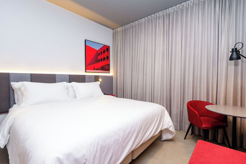 Superior Double Room, City View