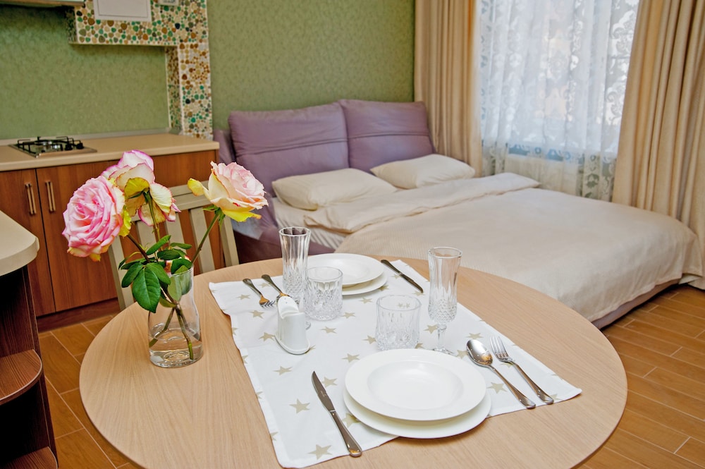 Standard Apartment, 1 King Bed, Non Smoking photo 2