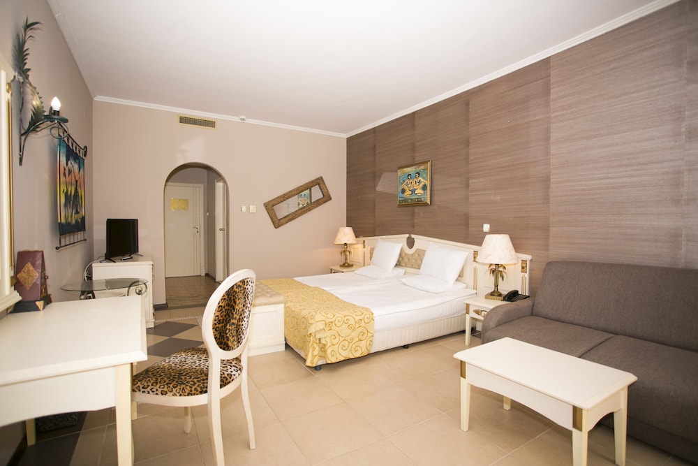 Double Room, Balcony, Park View