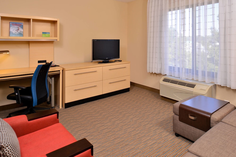 Suite, 1 Bedroom - Photo 9