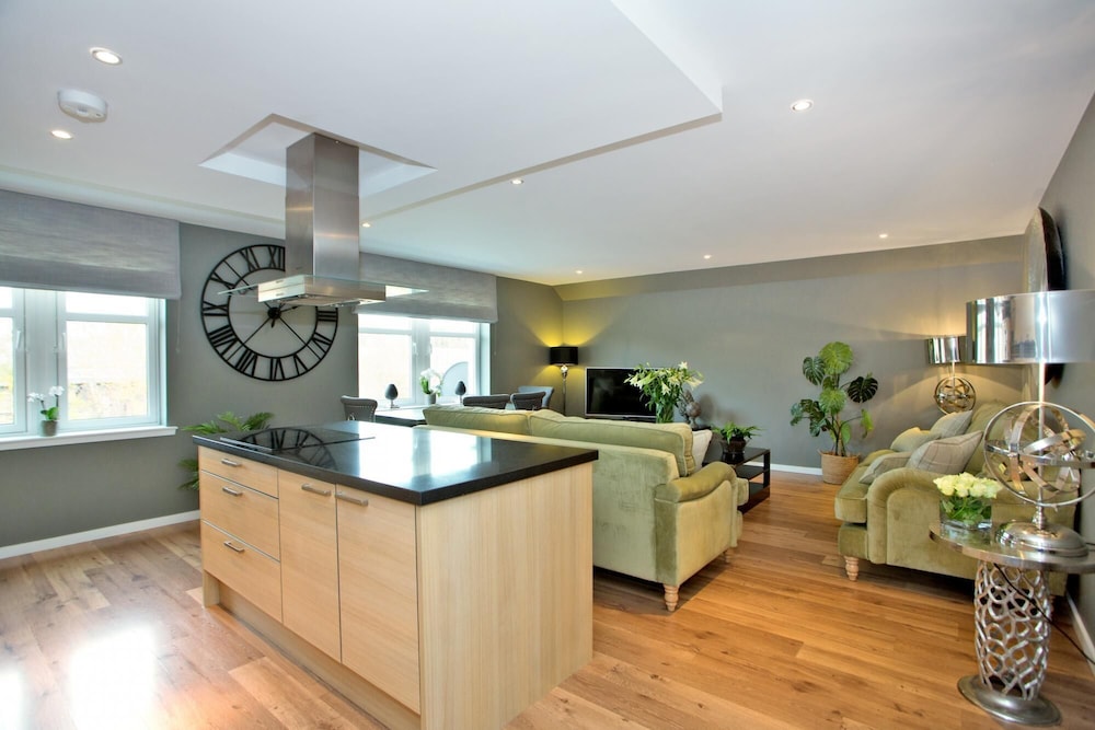 Modern Apartment Near River Dee and Aberdeen City, Photo 12