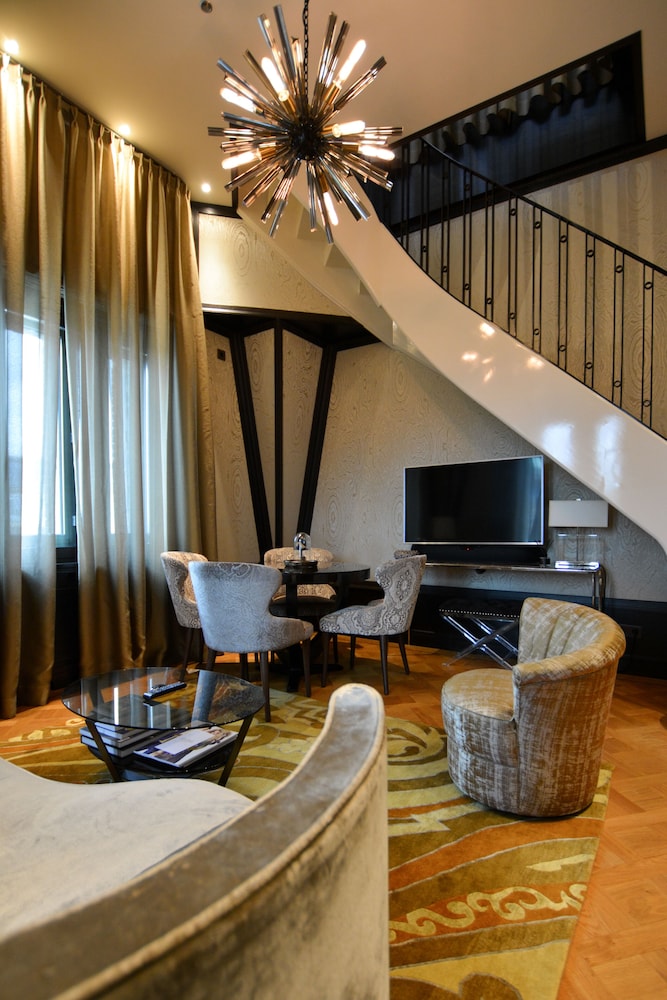Tower Dream Suite thumbnail 5