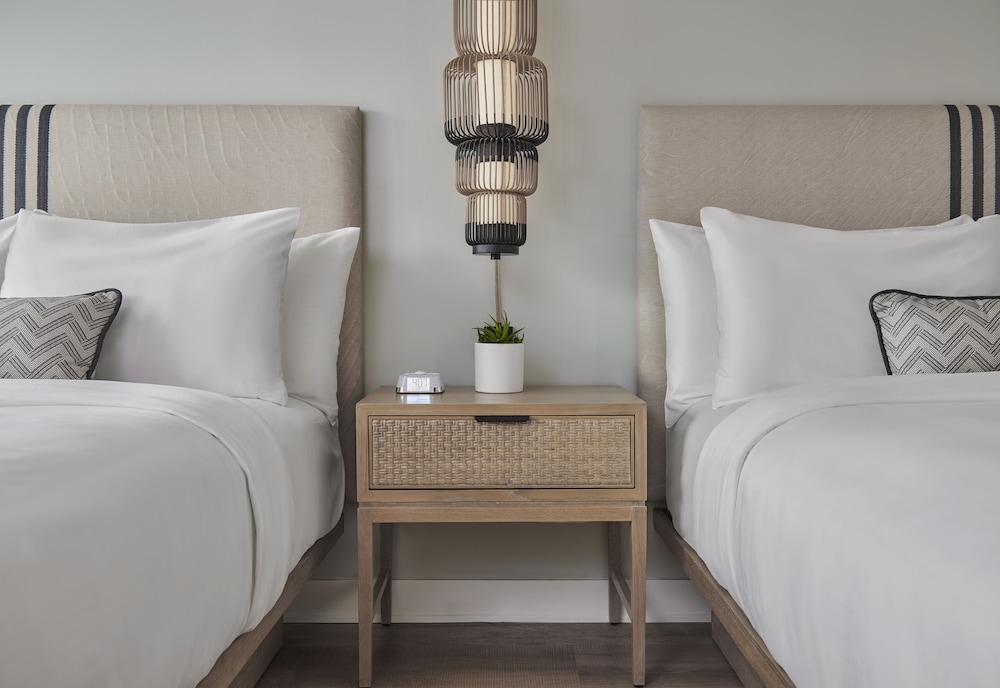 Coastal Queen Room with Two Queen Beds (Non Smoking) (Accessible)