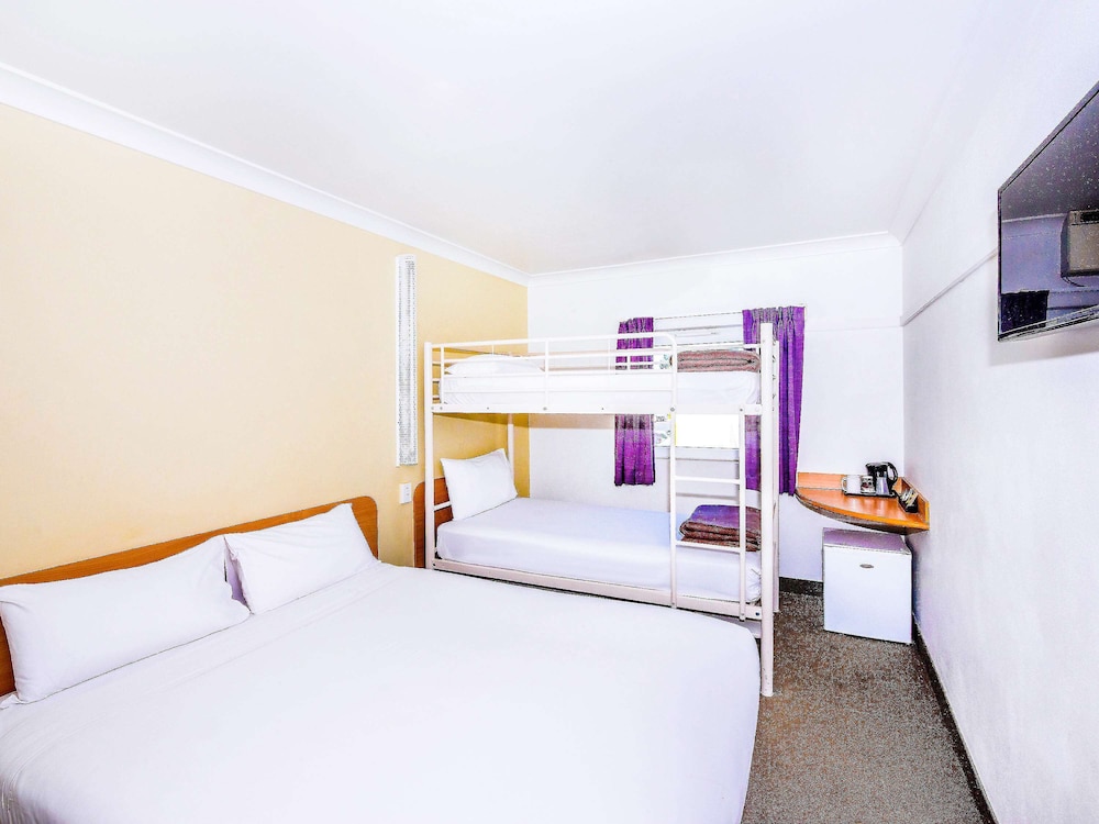 Room, Multiple Beds photo 1