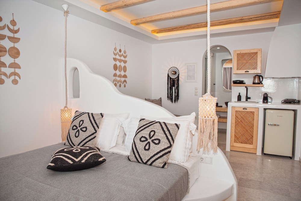 Superior Quadruple Room - Photo 2
