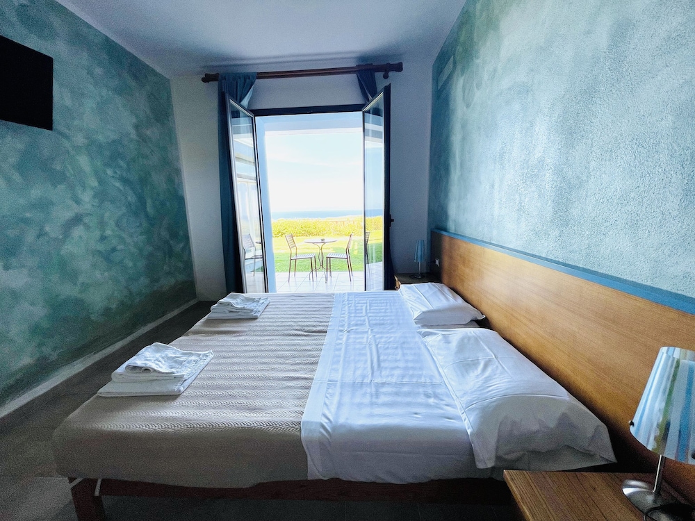 Double or Twin Room photo 1