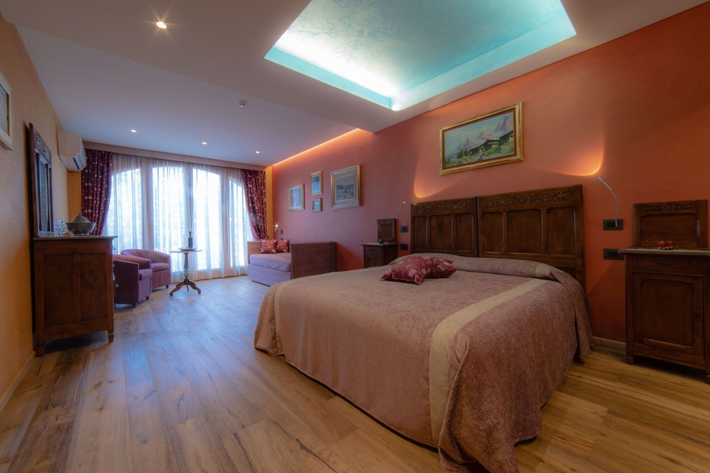 Junior Studio Suite