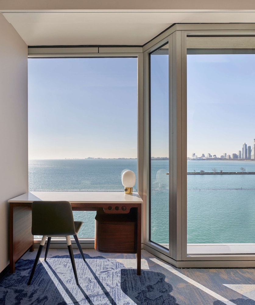 Suite, 1 King Bed