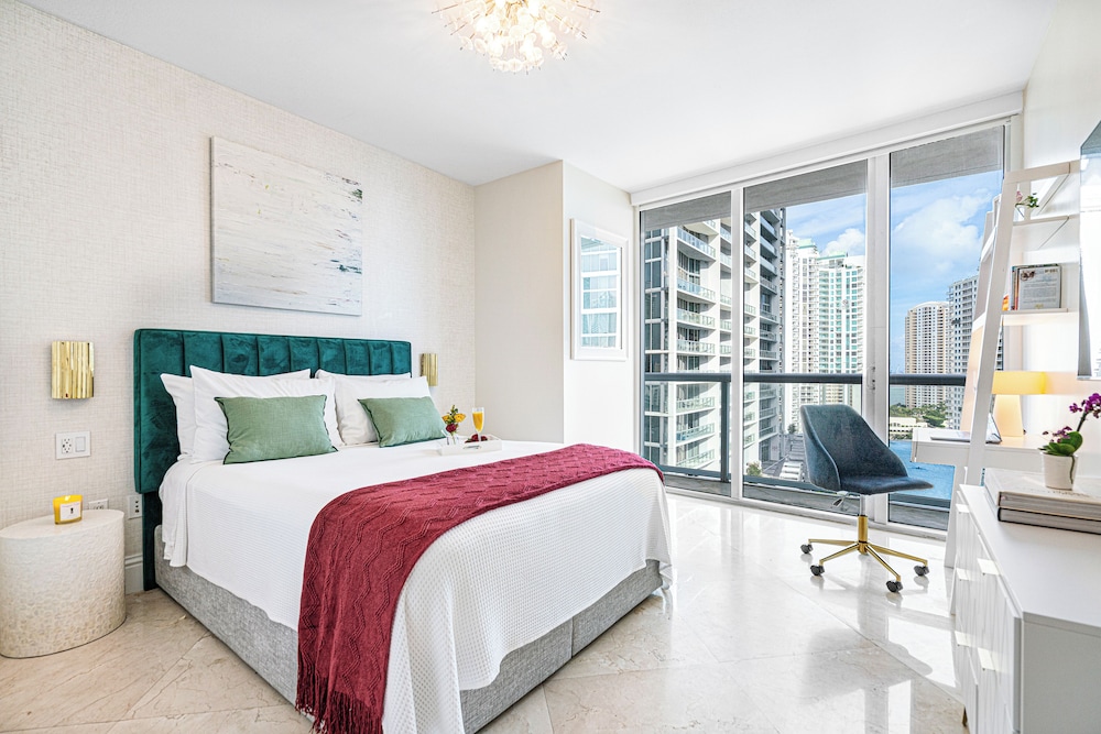 Boutique Corner Apart, 2/2, Sofa Bed, Ocean View, Balcony1910