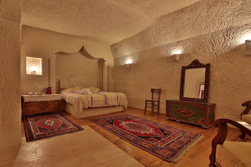 Deluxe Double Room, 1 Queen Bed photo 3