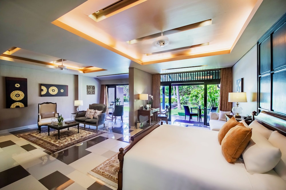 Royal Villa photo 1