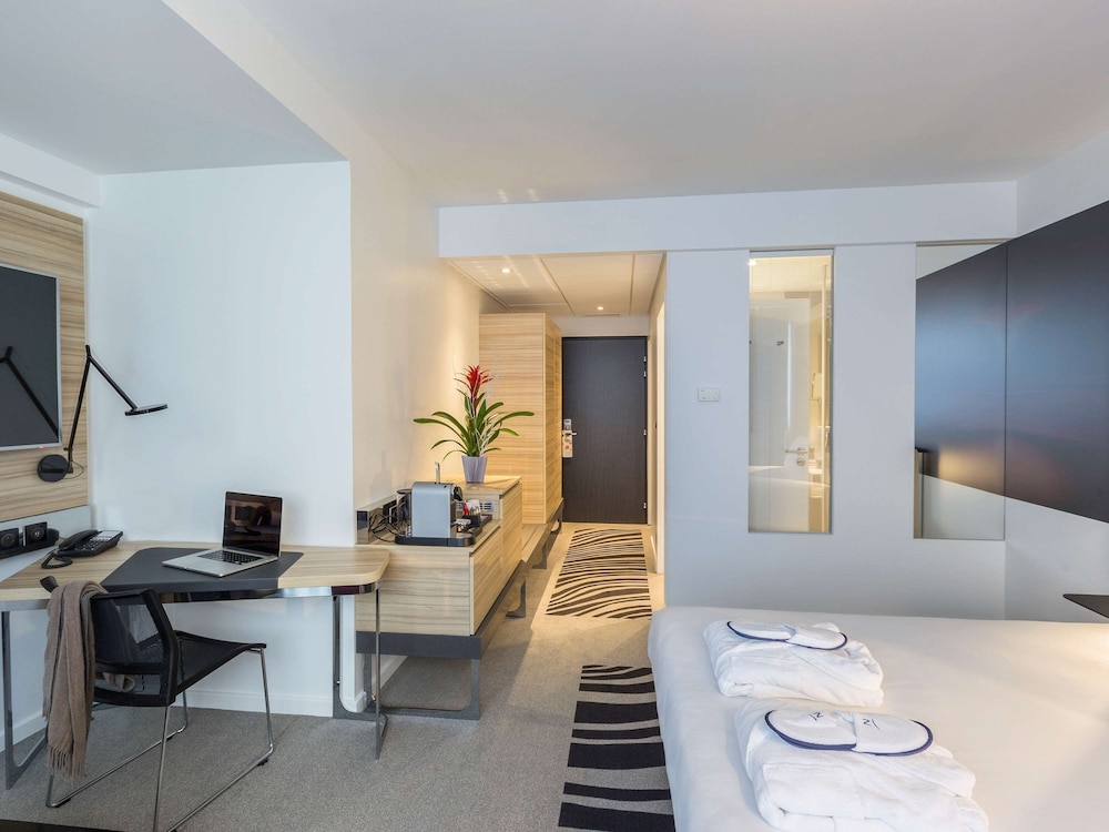 Executive Room, 1 Double Bed with Sofa bed - Photo 4