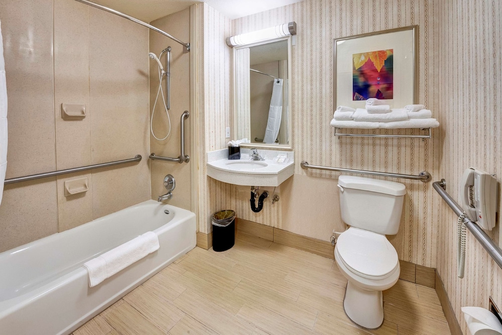 Standard Room, 2 Queen Beds (Mobility & Hearing) - Photo 4