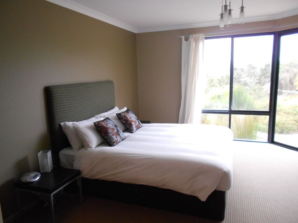 Standard Suite, 2 Bedrooms, Non Smoking, Kitchen (Spa Cottage) photo 1