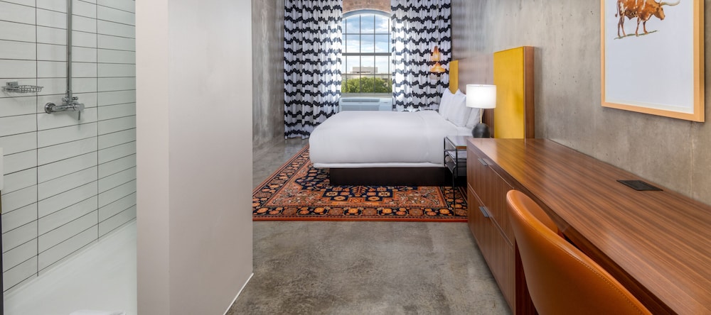 Room, 1 King Bed (Nylo Loft) - Photo 2