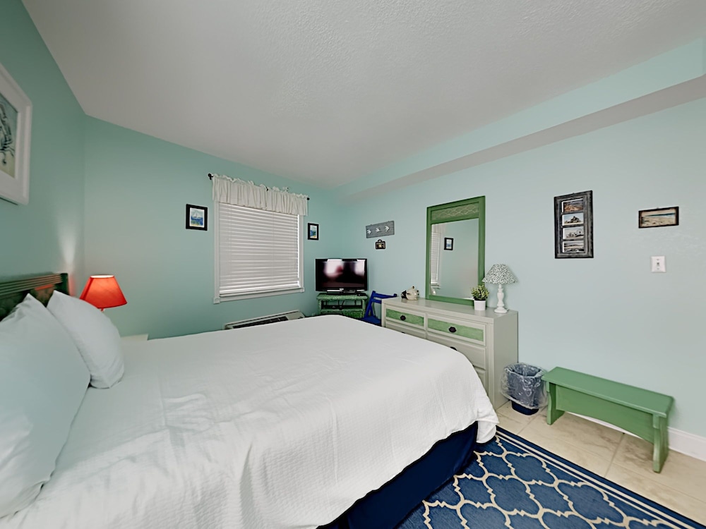 Condo, Multiple Beds, Balcony, Ocean View (#56 - No Pets) photo 1