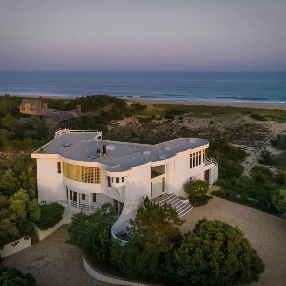 Villa photo 3