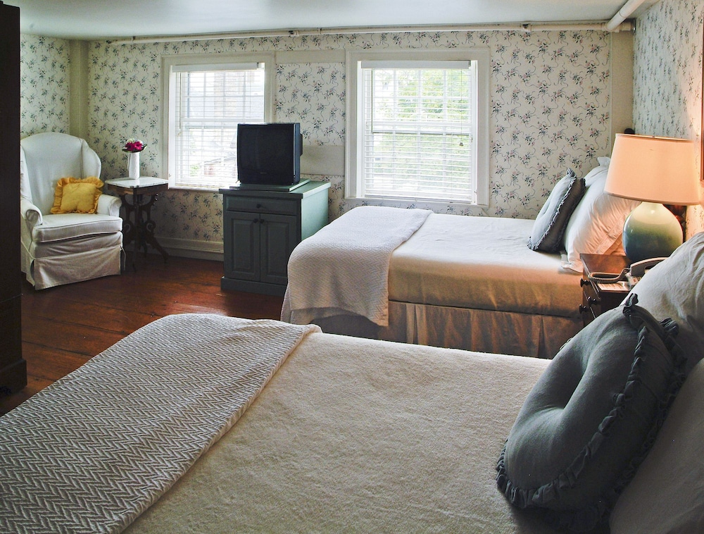 Standard Room photo 2