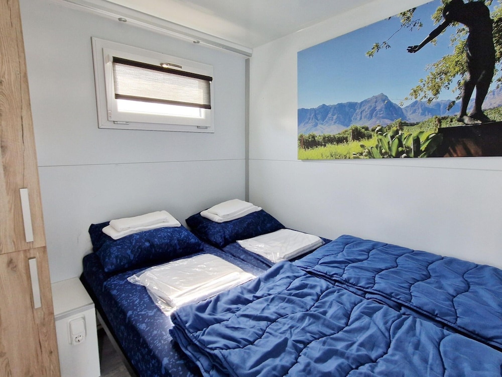 Mobile Home photo 3