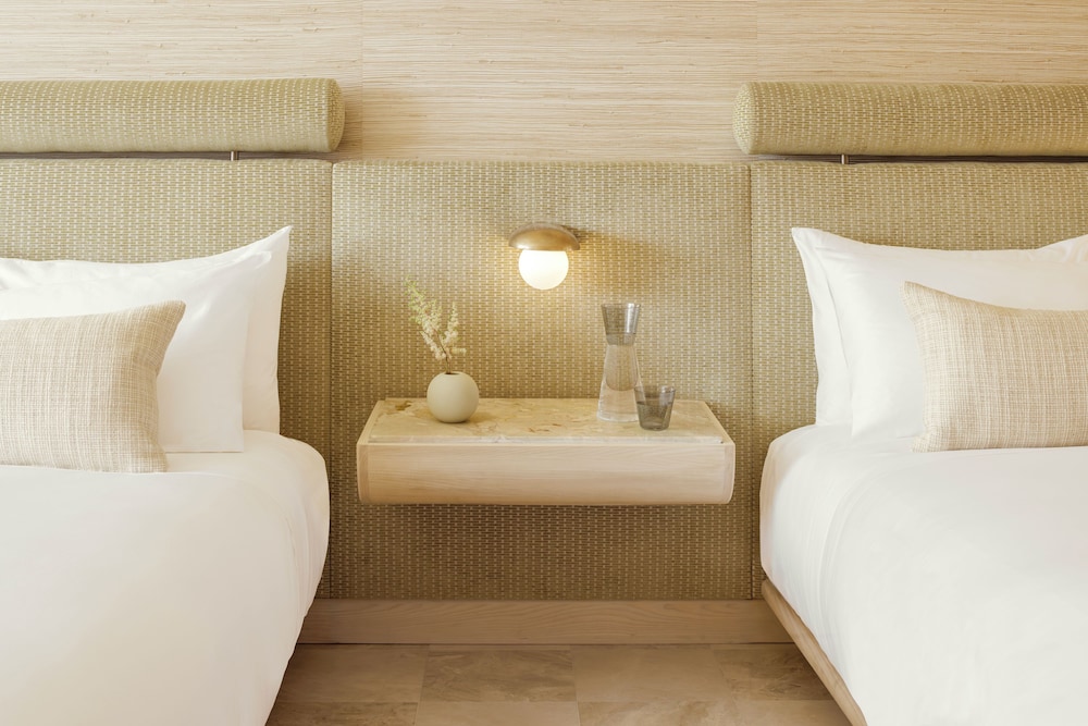 Room, 1 King Bed, City View - Photo 5