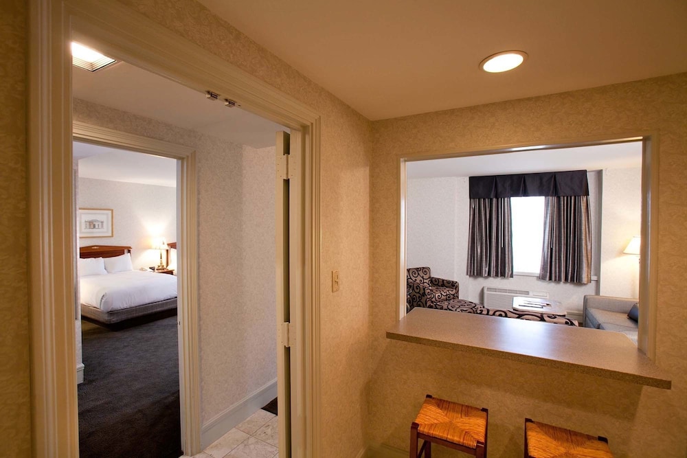 Presidential Room, Multiple Beds, Accessible photo 1