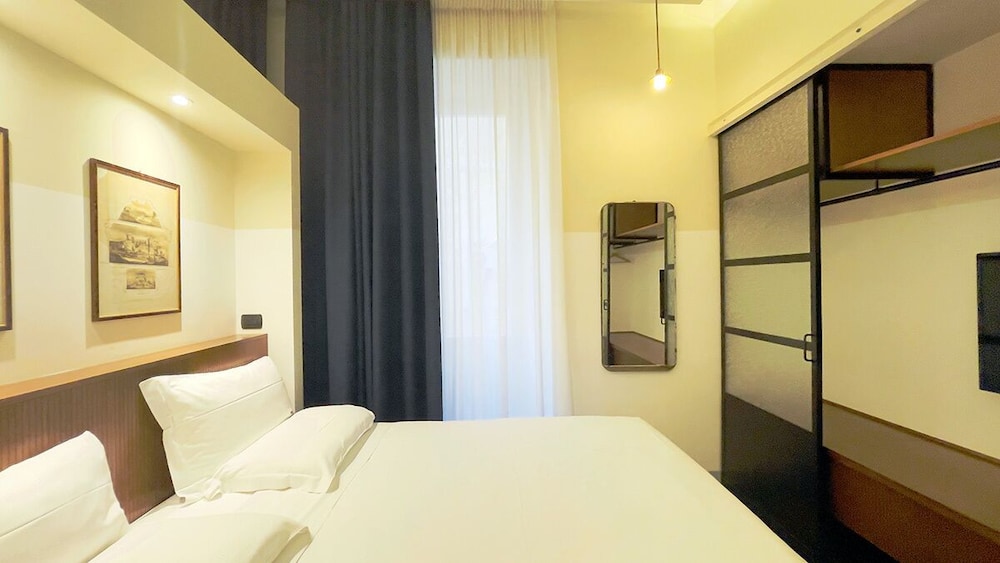 City Apartment, 1 King Bed with Sofa bed, Non Smoking, Housekeeping (1.1) photo 2