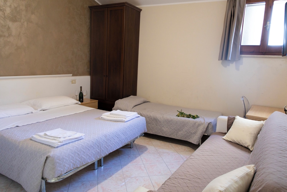 Classic Double Room, Courtyard View