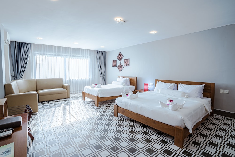 Deluxe Twin Room - Photo 2