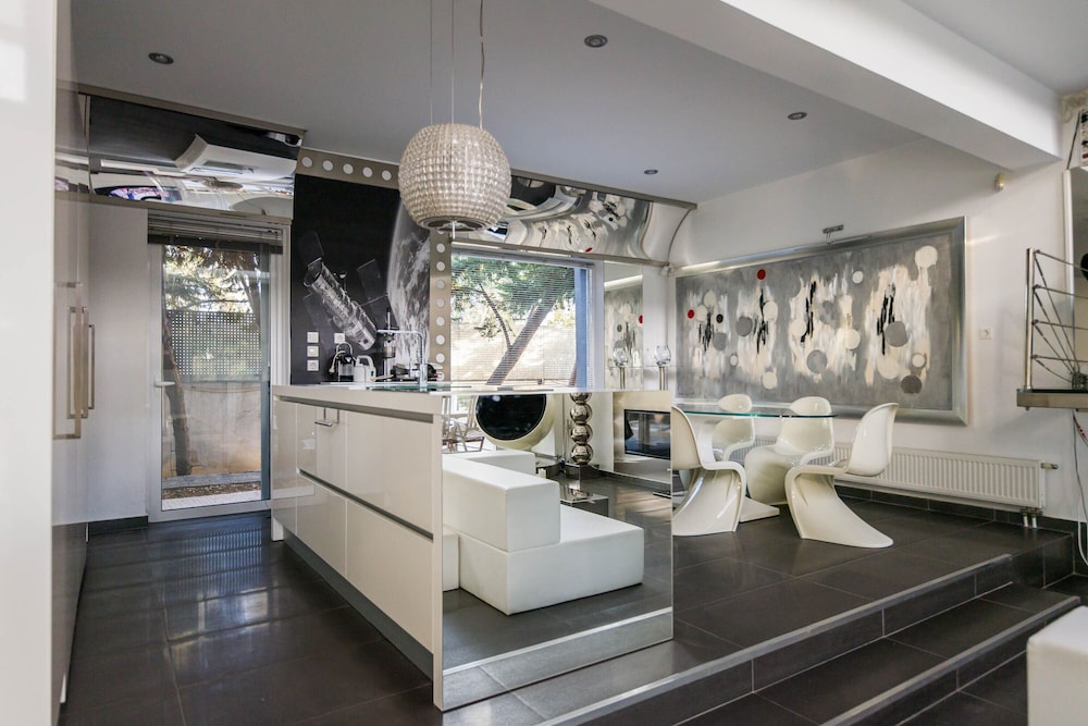 Luxury Villa photo 2