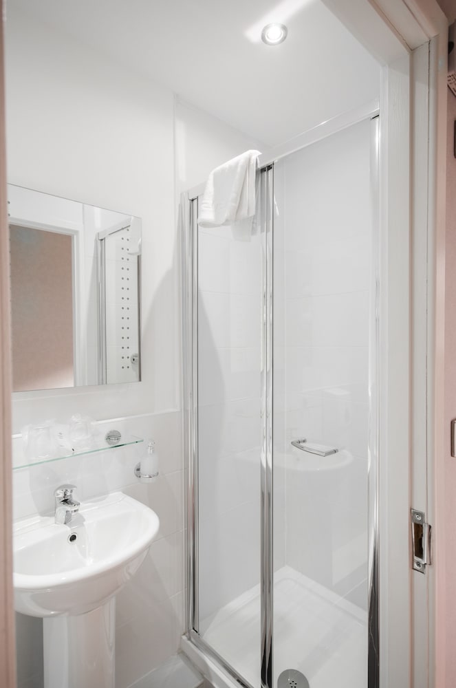 Standard Double Room - Photo 23