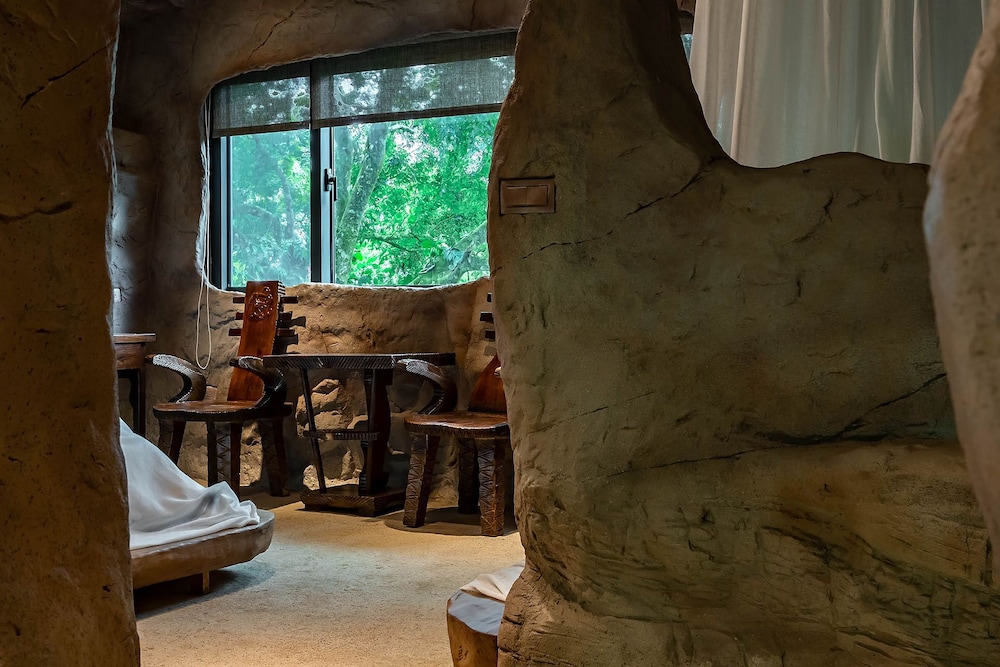 Deluxe Cave For 6 People photo 2