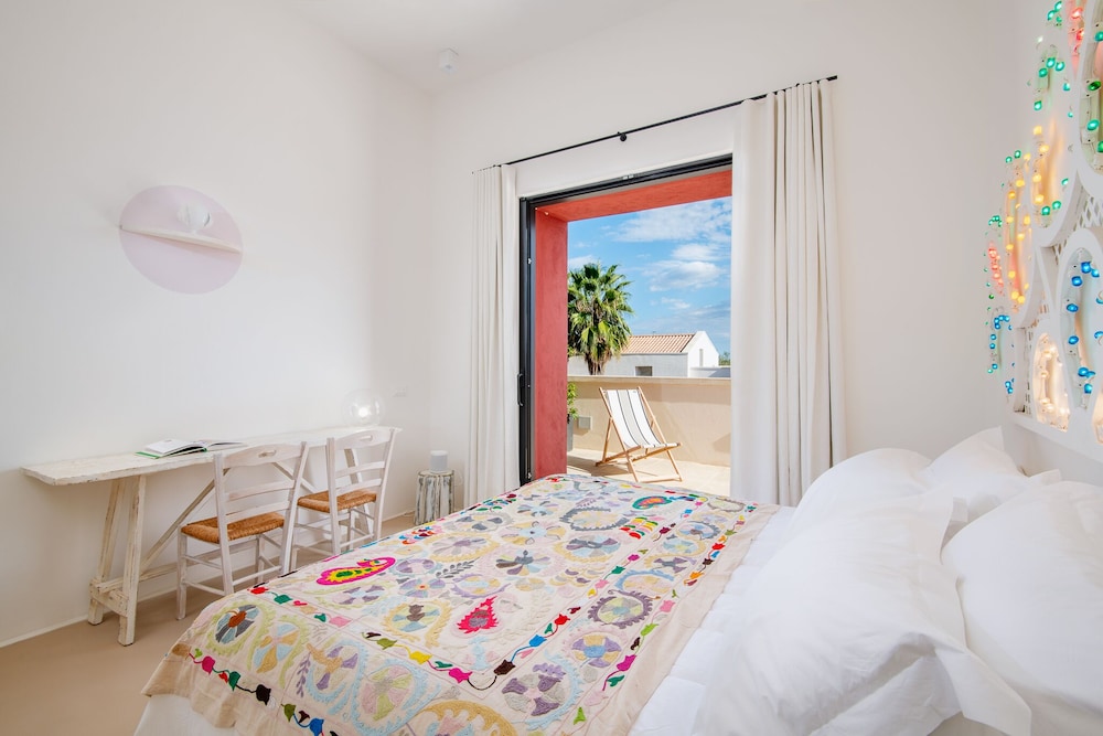 Deluxe Double or Twin Room photo 3