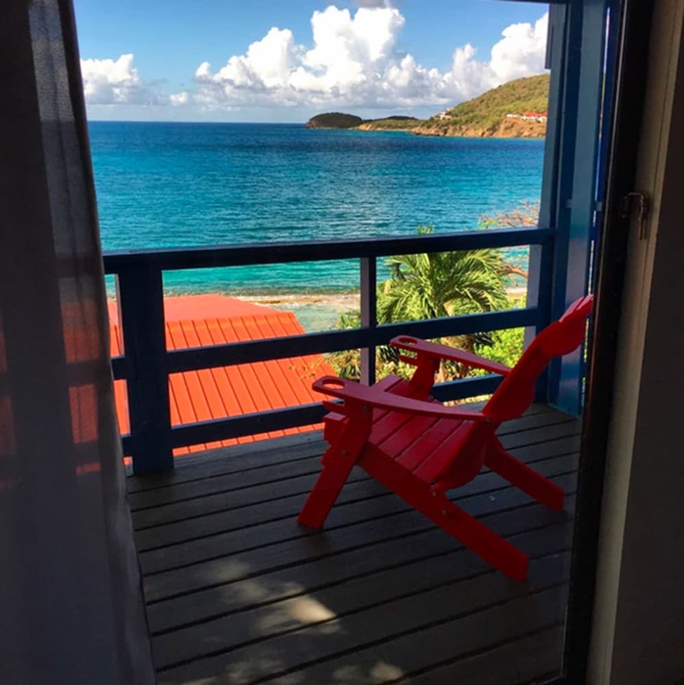 Deluxe Room, 1 King Bed, Ocean View