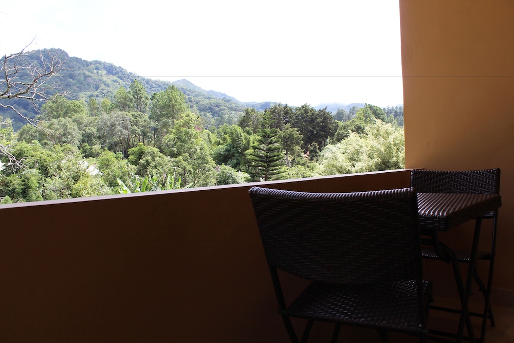 Room, 1 Queen Bed, Mountain View (Caldera) photo 3