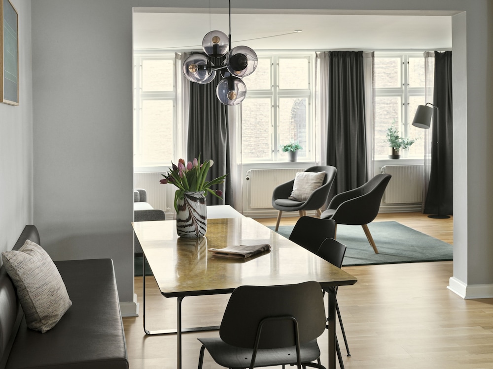 Apartment, Multiple Beds, City View thumbnail 5
