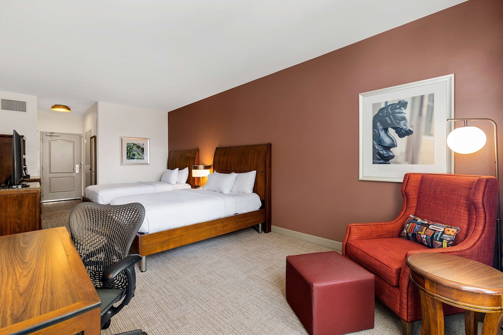 Room, 2 Queen Beds, Accessible, Bathtub - Photo 3