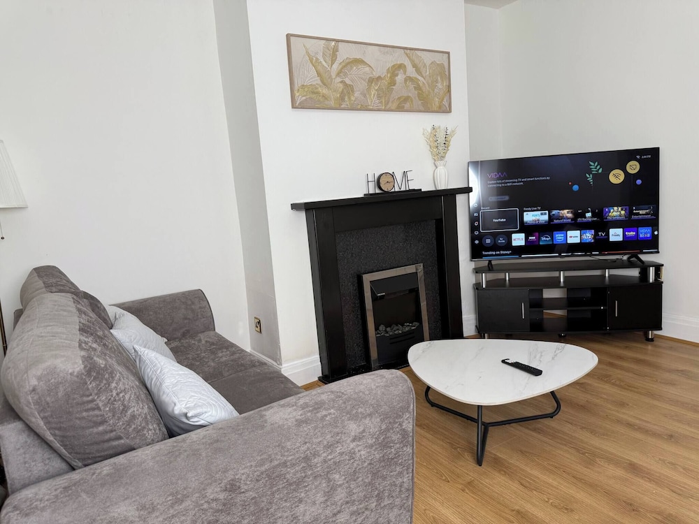 House, 3 Bedrooms, Garden View