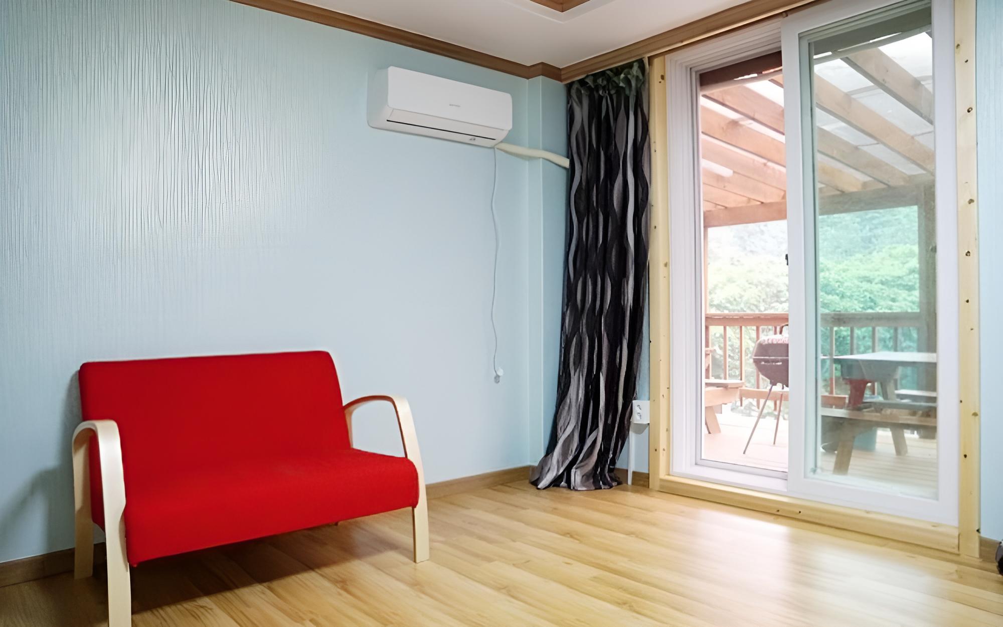 Room (Fruit (2F))