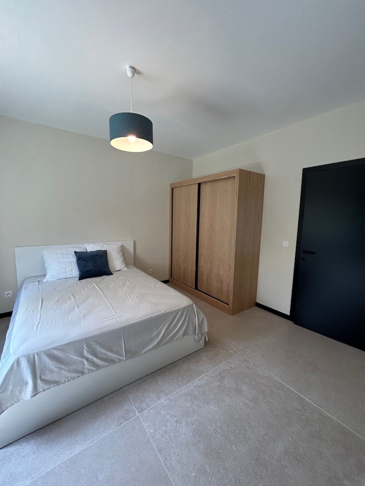 Luxury House photo 1