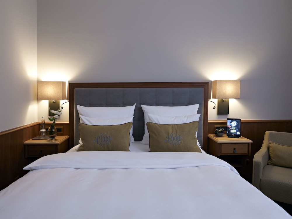 Classic Room, 1 Queen Bed