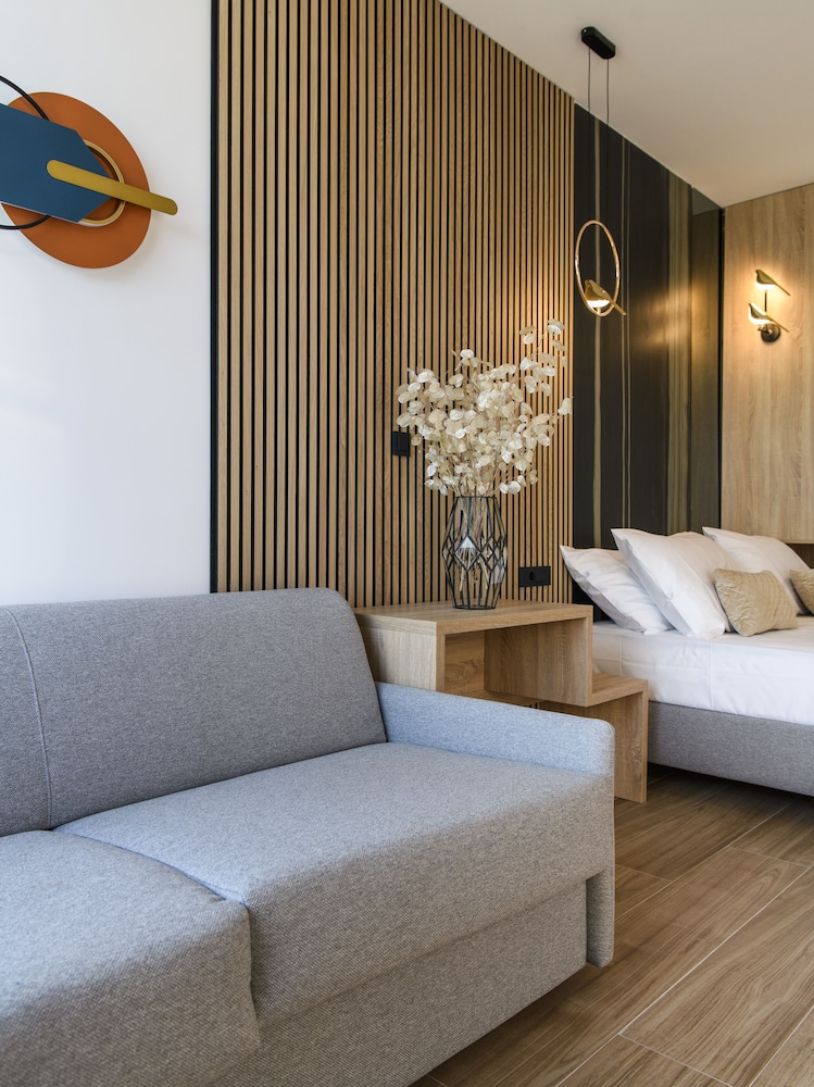 Deluxe Room, Sea View - Photo 16