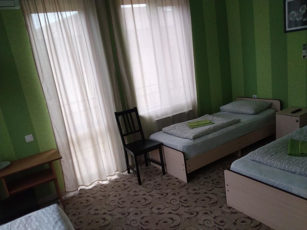 Standard Triple Room photo 2