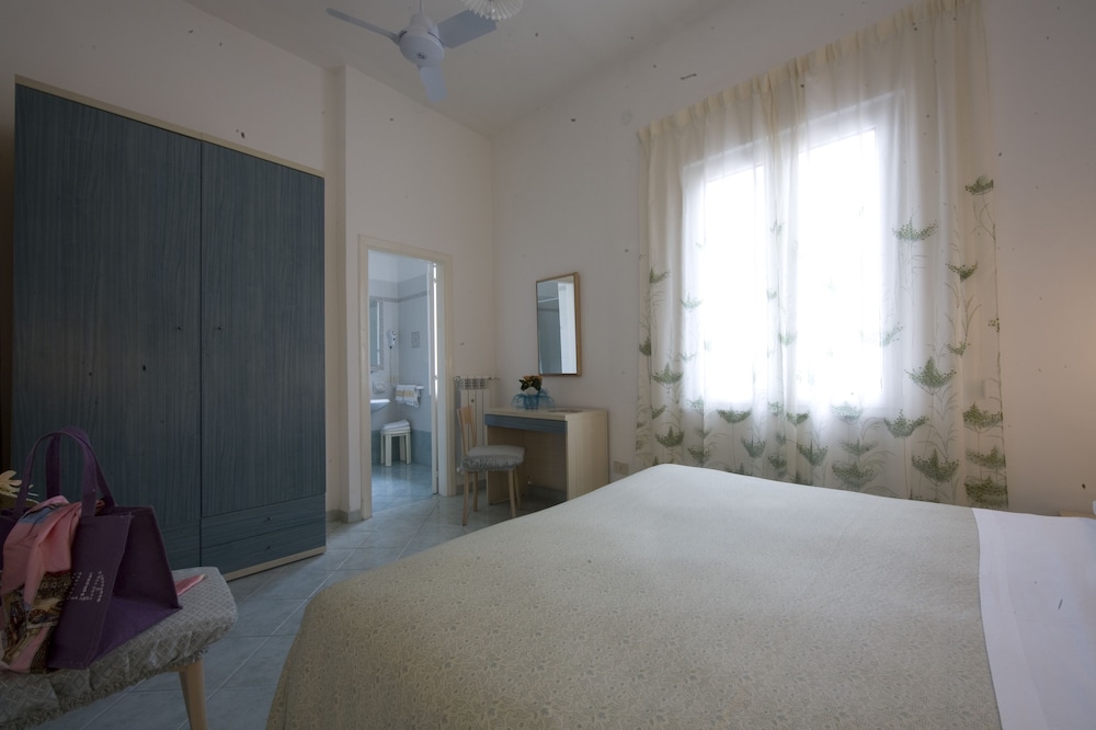 Standard Double Room photo 1