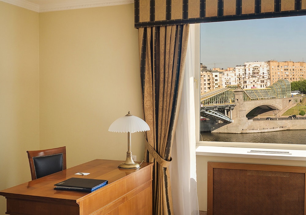 Executive Suite photo 2