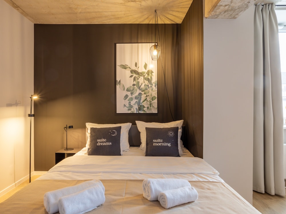 Comfort Suite with Sofa Bed