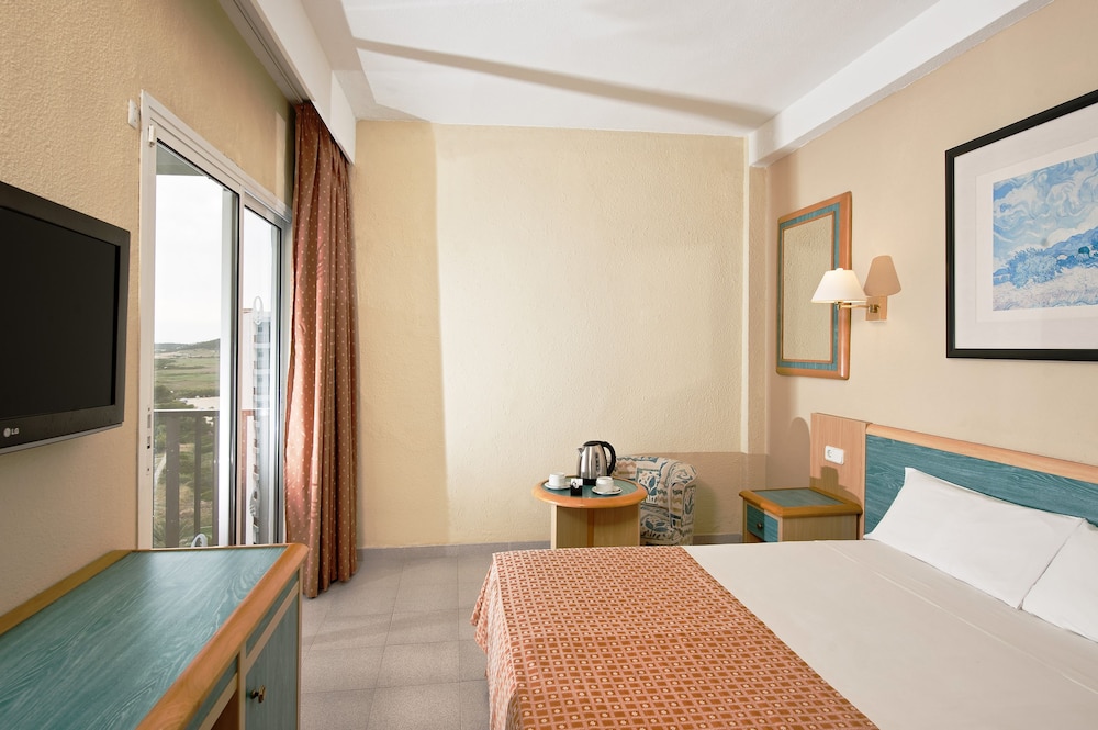Standard Room, Sea View (Front Sea View Son Bou) photo 2
