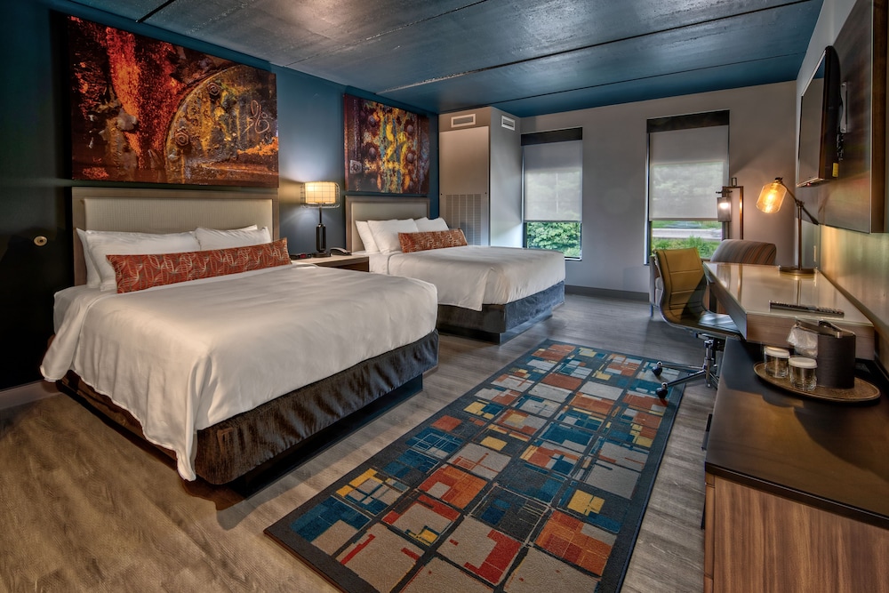 Standard Room, 2 Queen Beds, Accessible (Communications)