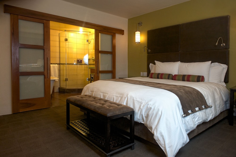 Superior Room, 1 King Bed with Sofa bed (Soaking Tub) photo 2
