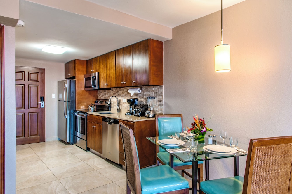 Deluxe Studio Plus With Fully Equipped Kitchen