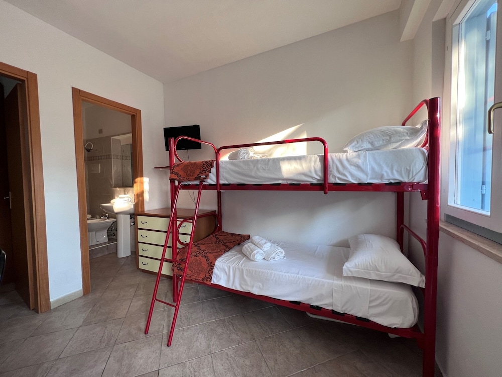 Standard Condo, Tower photo 2